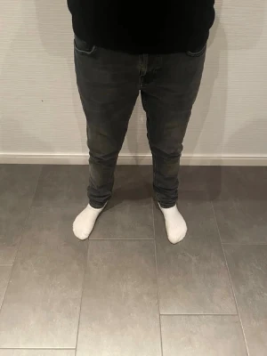 Nudie Jeans Tight terry - Nudie jeans tight terry herr| pris:499kr| storlek: W31 L32| skick:9/10| hör av dig vid minsta lilla fundering eller fråga|