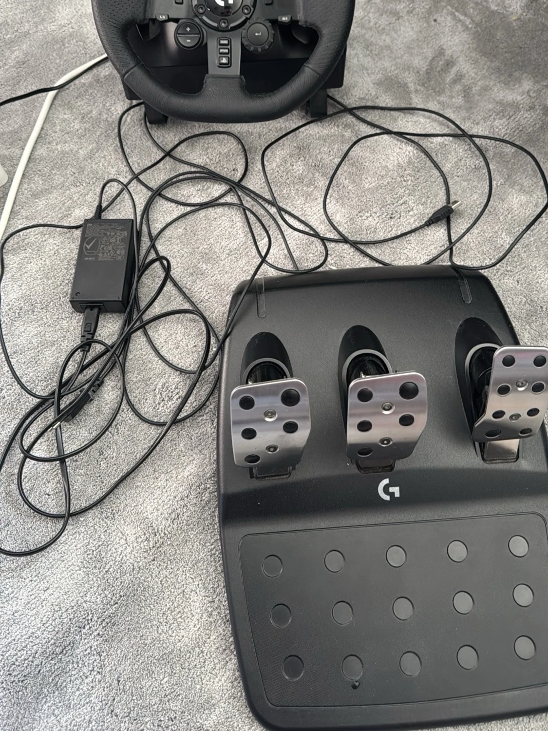 Logitech ratt och pedaler G-serien