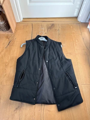 Zara - Zara väst i helt ny skick. 