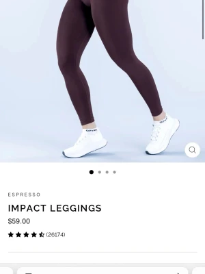 Espressobruna Impact leggings från dfyne  - Säljer ett par  leggings från dfyne i färgen espresso. Jag råkade beställa fel storlek och råkade ha av lappen när ja provade dem🥲helt nya. Stolek s 