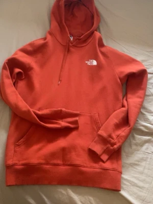 The north face hoodie - The north face hoodie storlek S använt ett par gånger. 