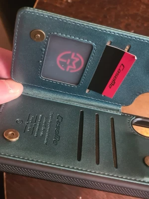 Mobilskal till Samsung Galaxy A17  - Caseme mobilskal till Samsung Galaxy A17. Helt nytt, säljes pga felköp. Finns I Eskilstuna.  Kan skickas.  100kr