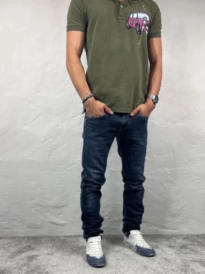 Replay jeans  - Ett par riktigt snygga jeans från Replay i storlek W30 L32 i modellen Anbbas 