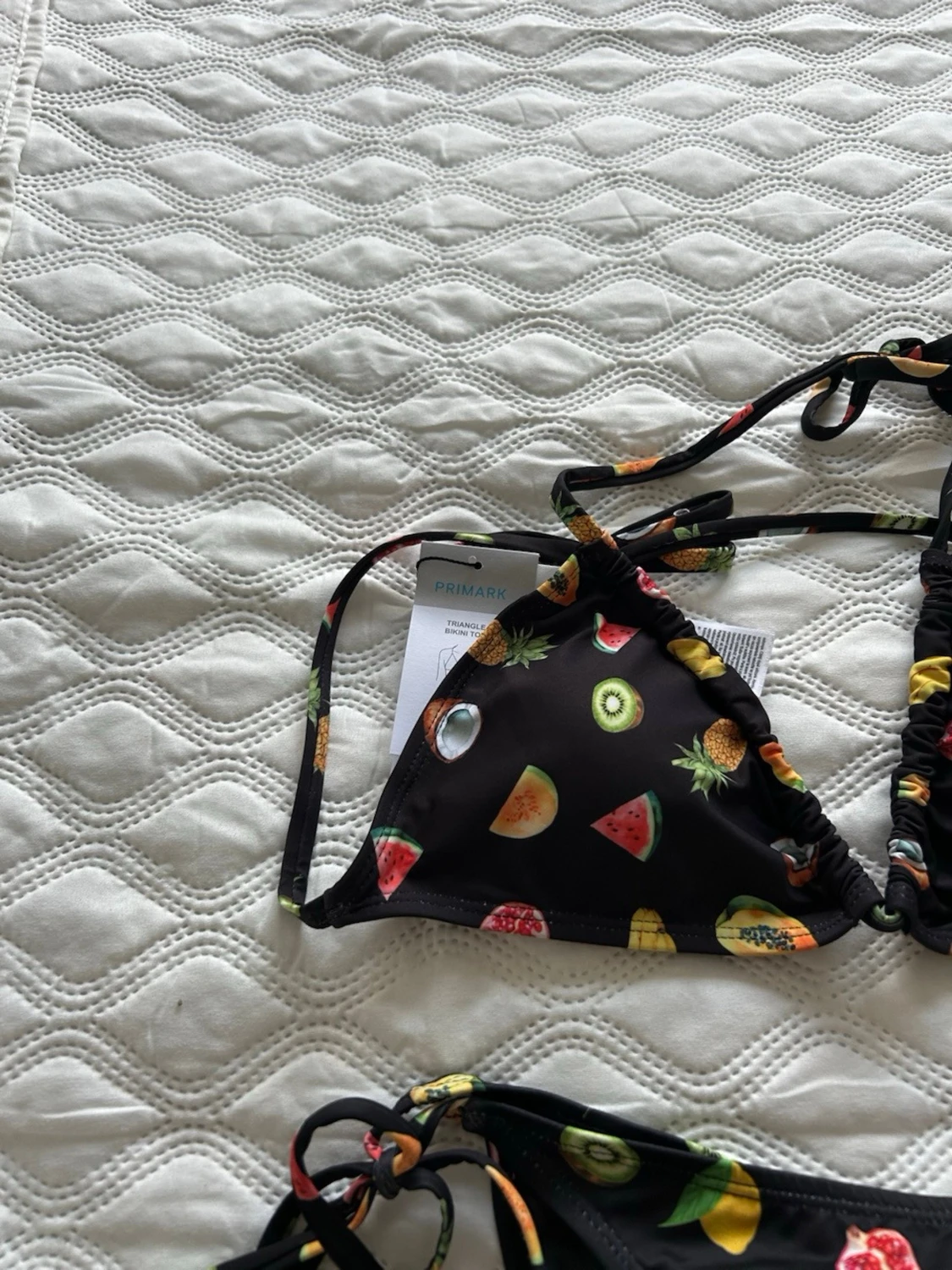 Svart bikini med fruktmönster och knyt - 1