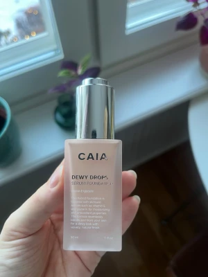 Caia foundation - Använt kanske tre ggr, inte min färg tyvärr:/