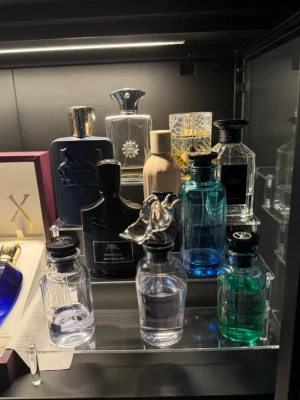 Parfymprover/samples/splittar/parfym - Louis Vuitton Afternoon Swim 69kr / 99kr / 155kr / 299kr / 849kr  Louis Vuitton Imagination 69kr / 99kr / 155kr / 299kr / 849kr  Louis Vuitton Meteore 69kr / 99kr / 155kr / 299kr / 849kr  Xerjoff Torino 21 49kr / 69kr / 109kr / 209kr / 599kr  PDM Layton 59kr / 85kr / 135kr / 260kr / 749kr  Amouage Reflection  49kr/ml  Guerlain Herbes Troublantes  69kr / 99kr / 155kr / 299kr / 849kr  Baccarat Rouge 540 Extrait 80kr / 115kr / 185kr / 360kr / 1050kr  Angel Share 69kr / 99kr / 155kr / 299kr / 849kr 