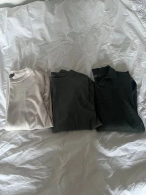 3 träder från dressman  - Hej, säljer 3 tröjor från dressman. En vit, görn och mörkgrön. 1 för 150 och alla 3 för 400. Alla är k fint skick. Alla i stl S. Hör av dig vid frågor eller funderingar 