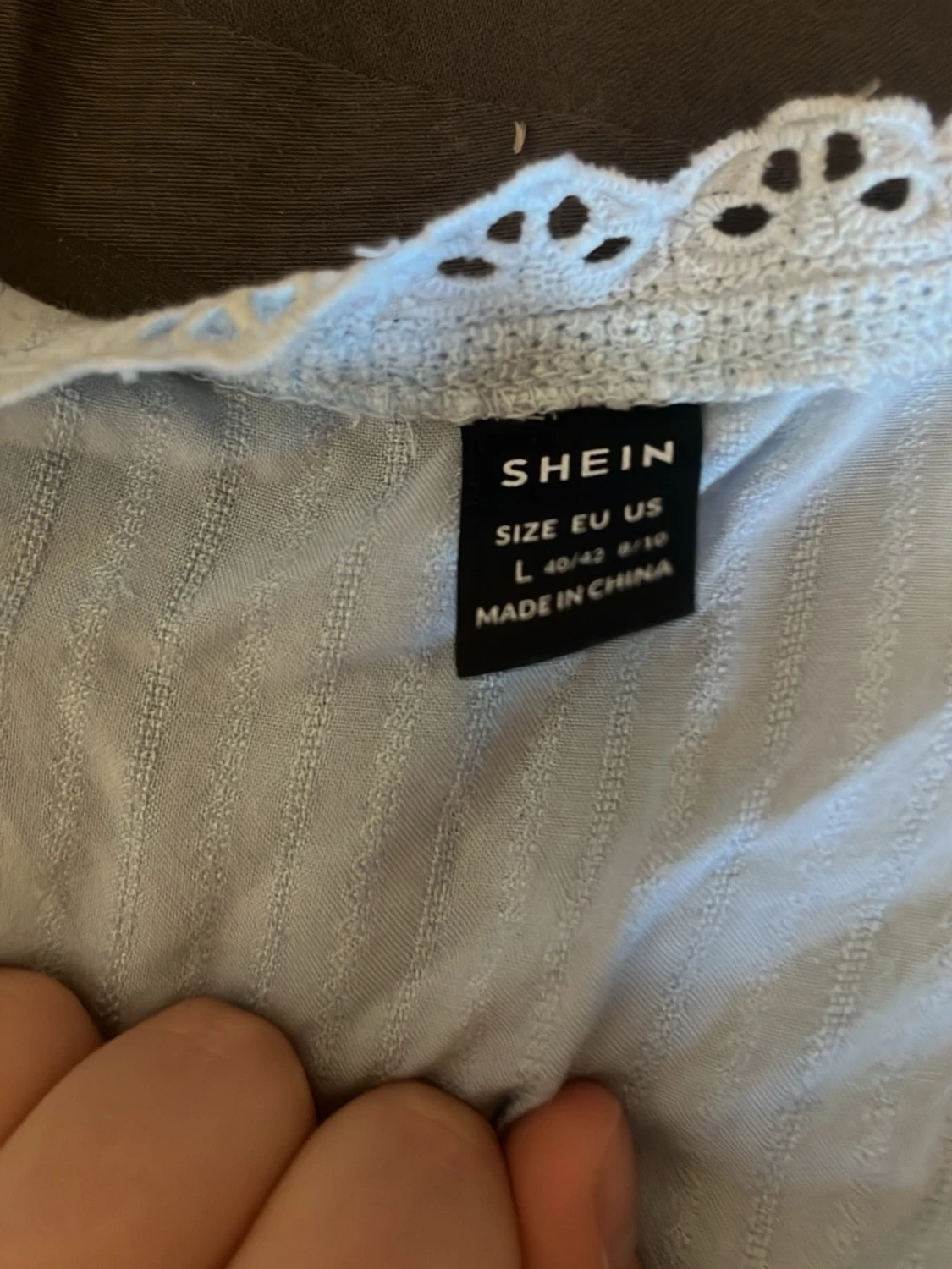 Ljusblå omlottopp med spets från SHEIN - 1