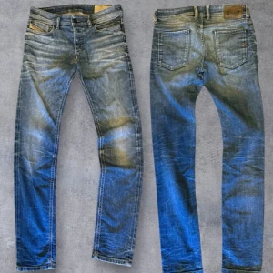 Diesel jeans  - Feta Diesel Jean storen w28 men sitter som W30 L32 hade sagt runt 165-180cm lång hade passat bra