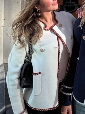 Lange viviant star jacket  - Aldrig använd och helt slutsåld. Köptes förra sommaren för 1000kr. 