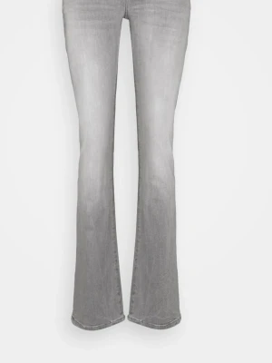 Grå bootcut jeans från LTB - Säljer ett par snygga grå bootcut jeans från LTB. Jeansen har klassisk femficksdesign, låg midja och lätt utsvängda ben. Tillverkade i mjuk denim med lite stretch. Modell: Valerie💗Pris kan diskuteras 