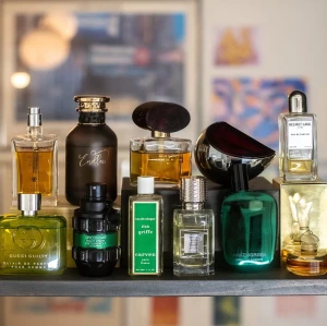 8 parfymer, niche designer vintage, mängdrabatt  - Nästan alla har tillhörande presentation, rabatt vid köp av flera. Öppen för byten :)   - Sel de Vetiver, 70/90ml: 800kr - Mystere Rochas, 35/50ml: 800kr - McQueen Kingdom 2004, 25/50ml: 1100kr - Helmut Lang, EDP, 12/50ml: 600kr  - Spicebomb Nightvision, 40/50ml: 500kr - Ex Nihilo, French Affair,40/50ml: 1200kr - CDG Amazinggreen, 35/50ml: 700kr - Isadora Parfum, 10/15ml: 1400kr