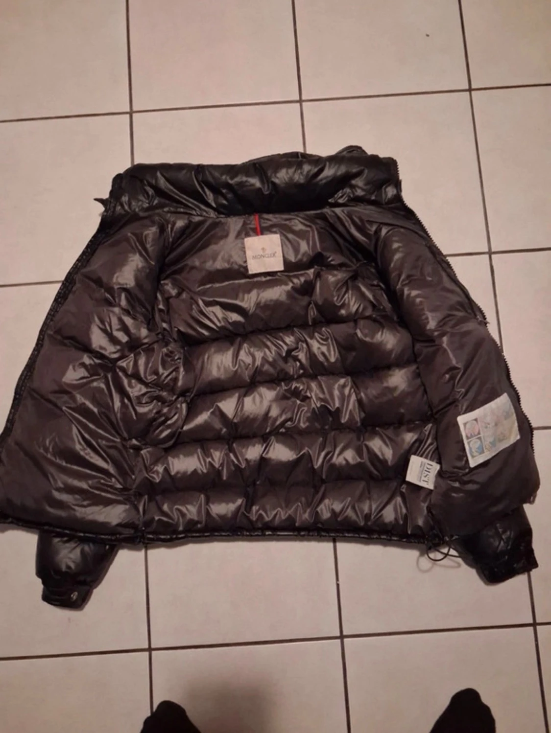 Moncler Jacka storlek M  - 1