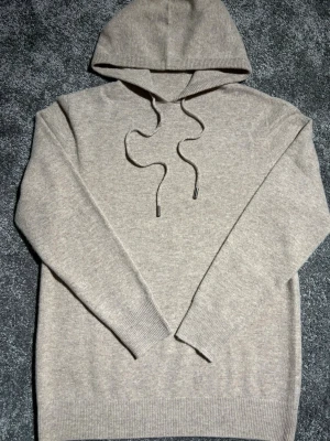 Kashmir Hoodie - Storlek: XS  - Beige Kashmir hoodie - Storlek: xs - skick: Nytt - tillbehör: allt og - v.collection