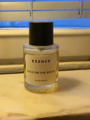 Essnce Coco On The Beach - Fräsch kokos parfym från Essnce , använd se bilder för mängd