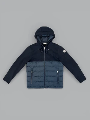 Mörkblå Moncler Down Panel Cardigan Jacka - • The garment has been gently used and is in very good condition  • Size: Small (fits S-M)  • Retail price: 11.000+ SEK / 1.100€+