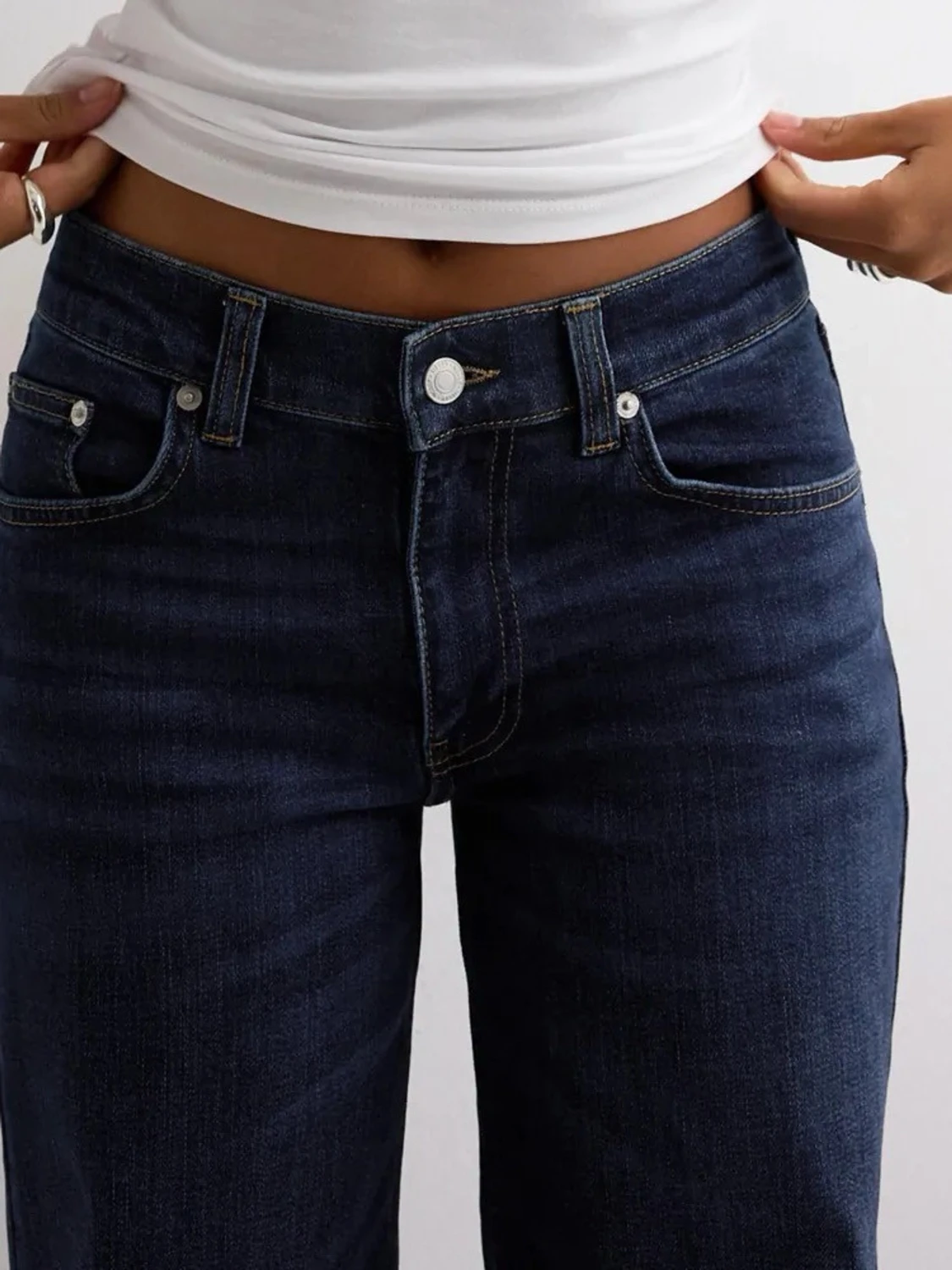 Mörkblå raka jeans med medelhög midja - 1