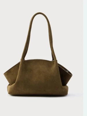 Olivgrön mocka handväska - Säljer denna fina väska från Gina. Den är sparsamt använd och köpt nyligen så inga defekter!