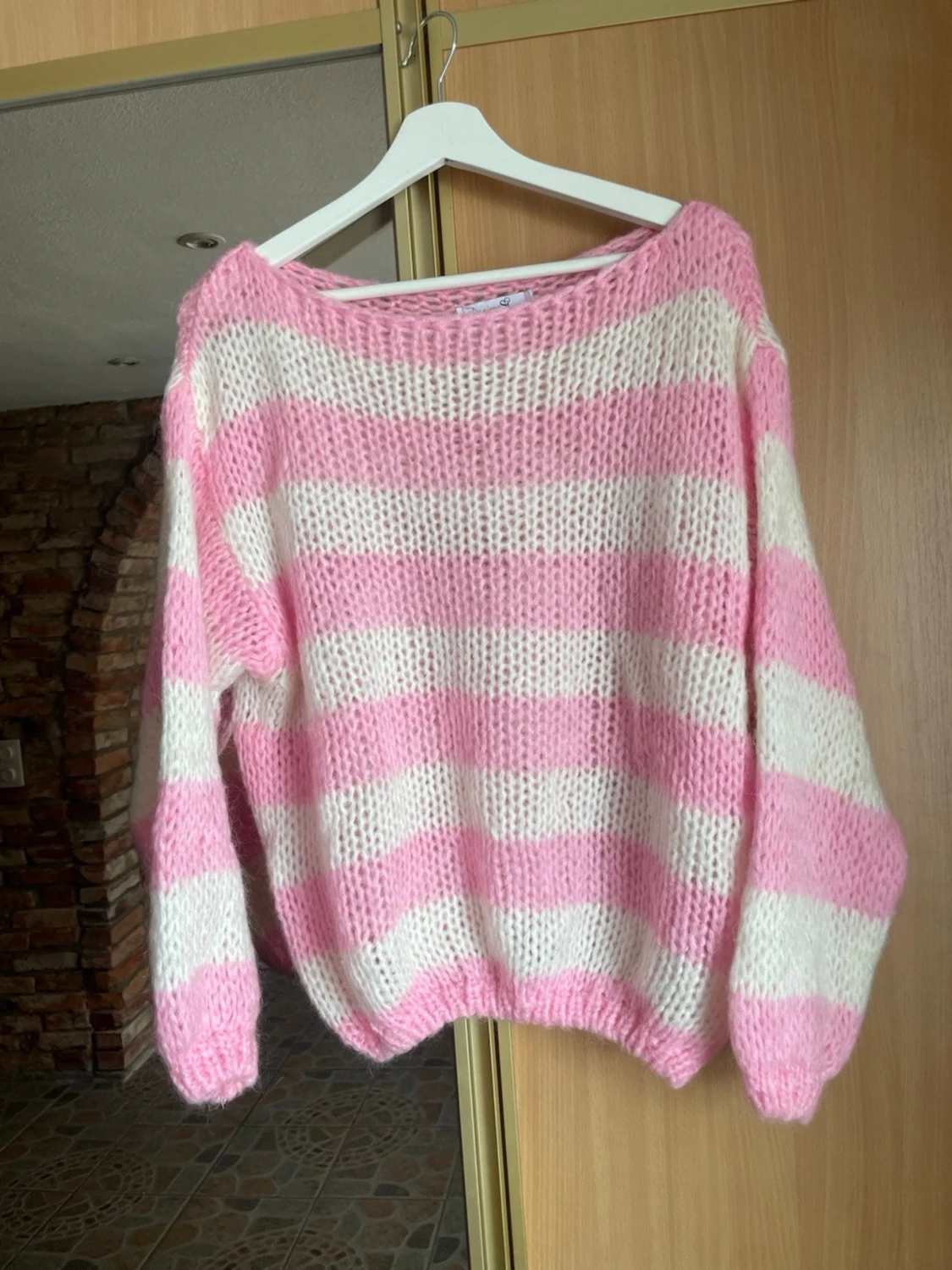 Rosa och vit randig stickad tröja - 1