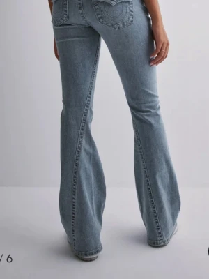 True religon Joey Byte - Hejj jag har ett par true religon i modellen joey. De är samma som på bilden och kan skicka privata bilder i chatten💓 Jag letar efter nån som vill byta med mig för jag letar efter w24 då jag har w25.