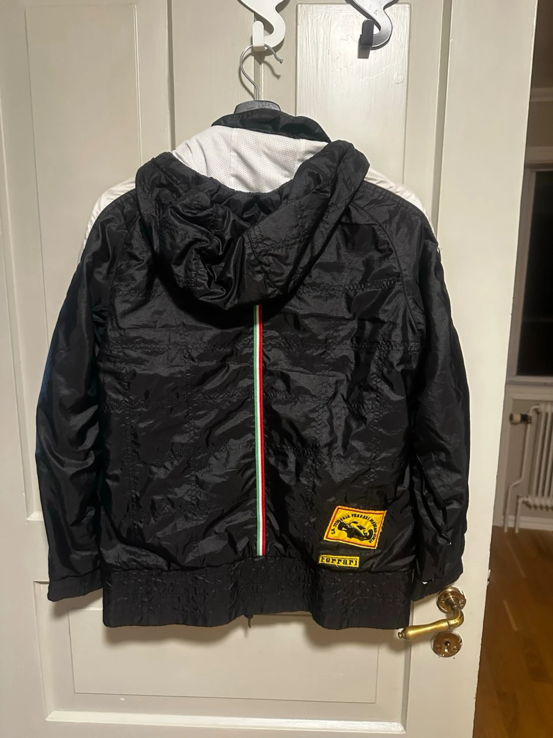 Svart Ferrari x Puma vindjacka - 1