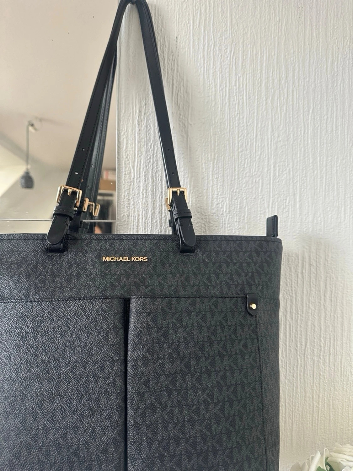 Svart handväska från Michael Kors - 2