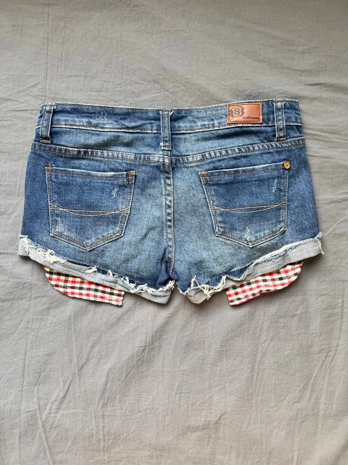 Blå jeansshorts med rutiga detaljer - 1