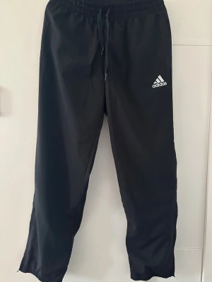 Adidas idrotts Byxor - Storlek M