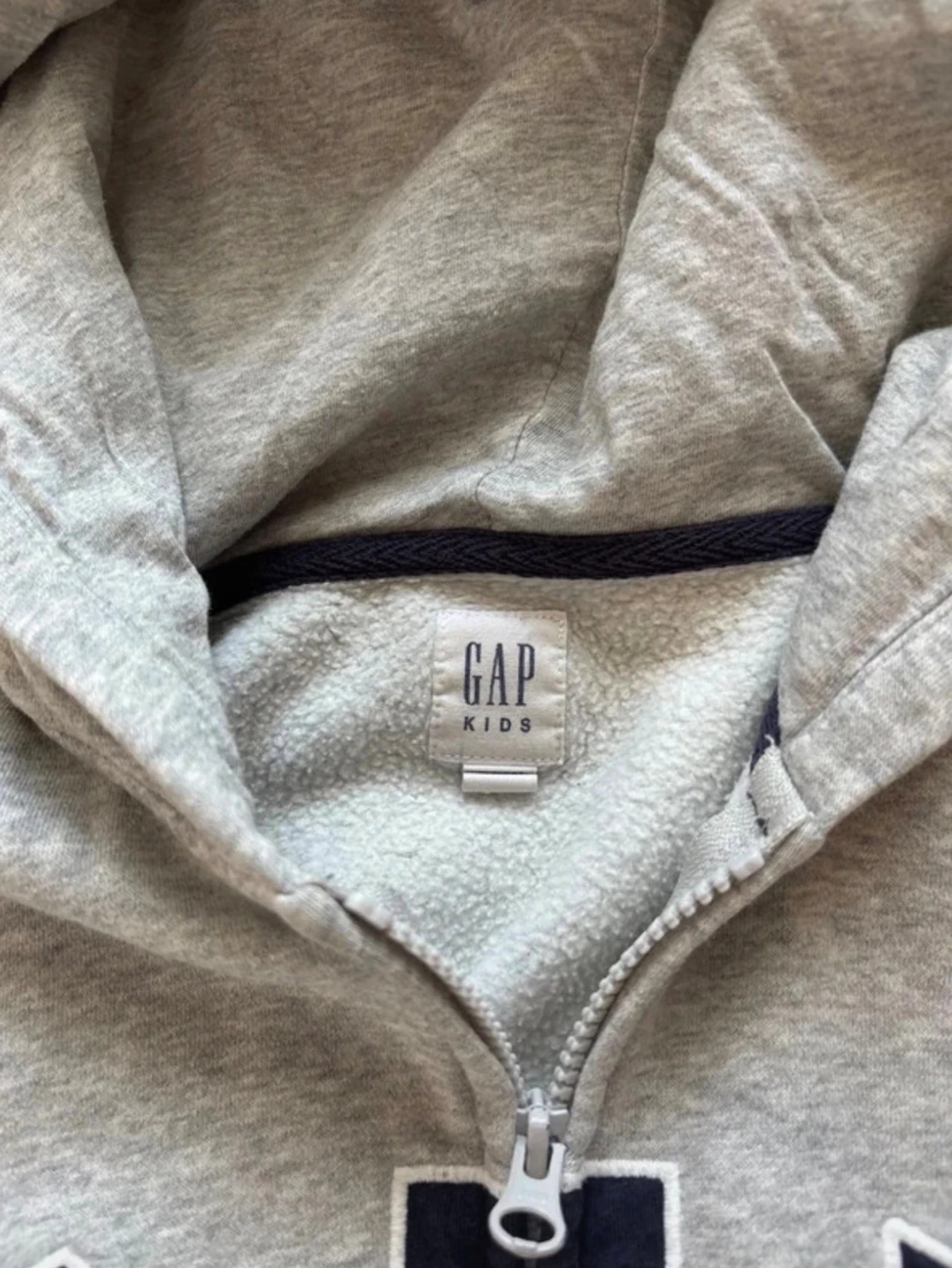 Grå hoodie med dragkedja GAP kids - 1