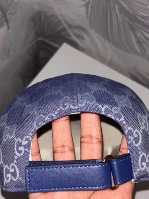 Blå keps  - Snygg blå .