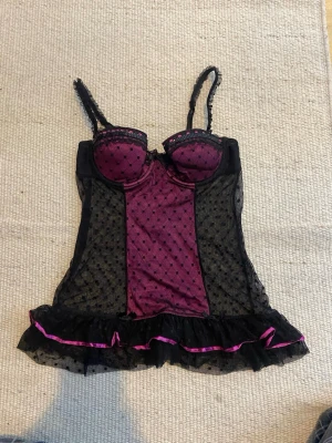 Violet polka dot corset dress - Size 36 Length: 45cm Cup: A cup  ♡ More items on my profile, bundle discount! ♡ Message me for more details. ♡ Prices can be discussed!