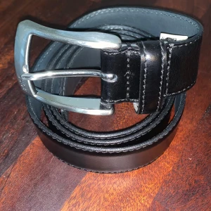 Hugo Boss bälte/skärp - Bältet är i ett bra skick