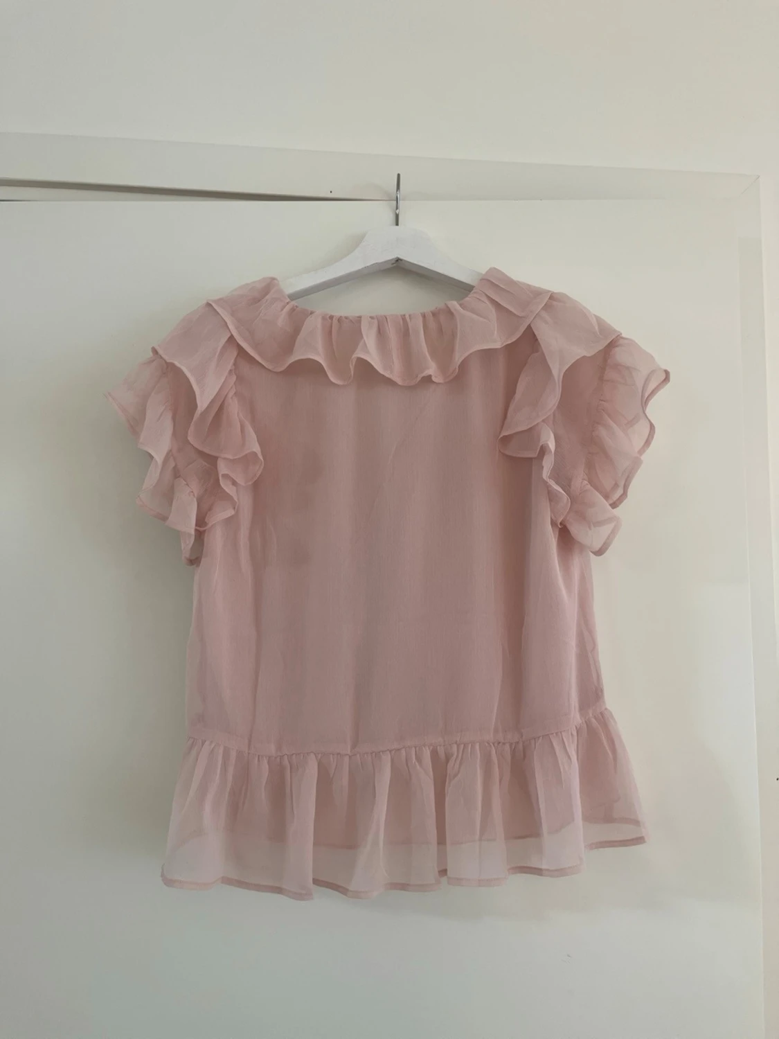 Rosa volangblus med kort ärm - 2