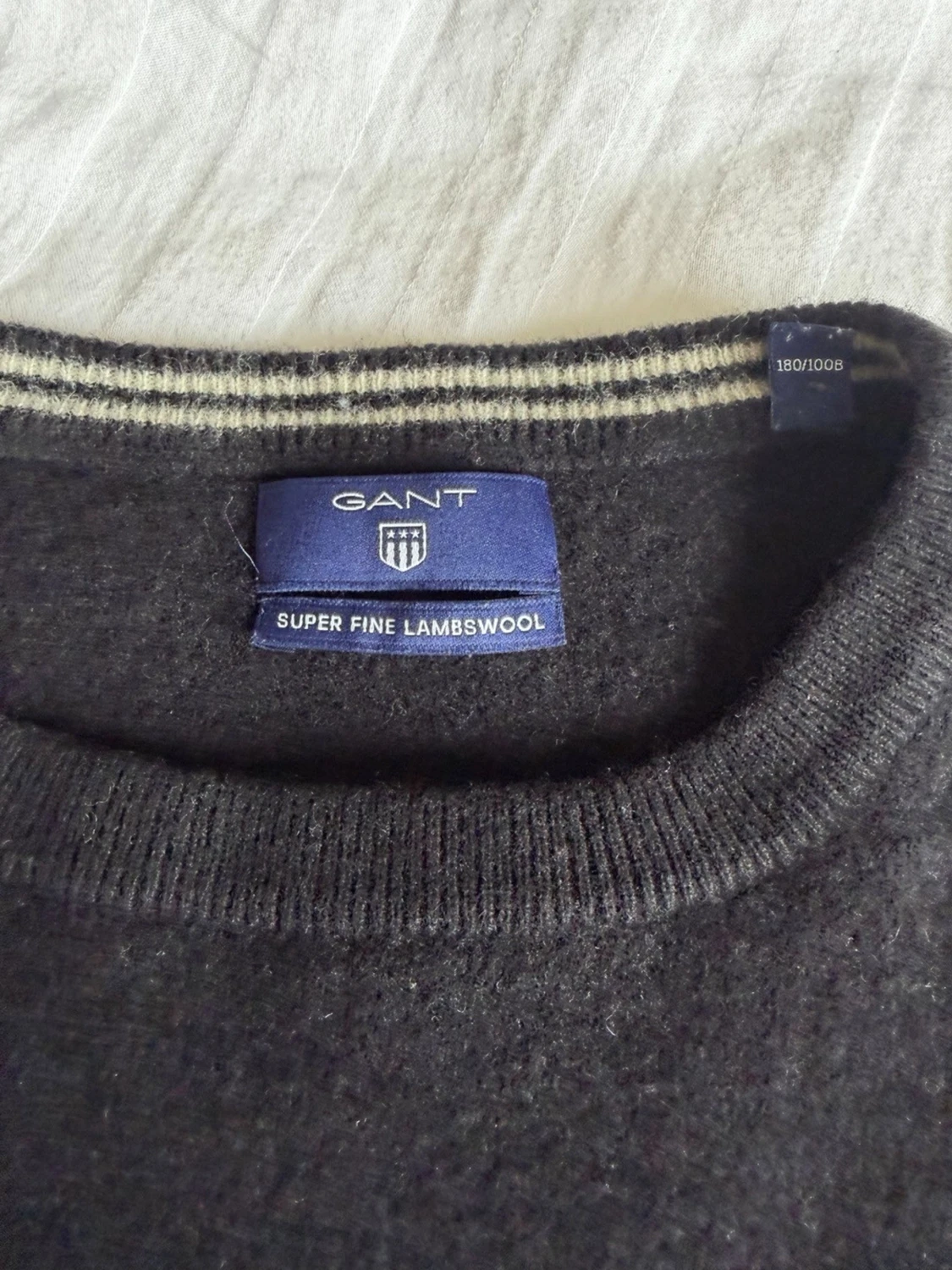 Svart stickad tröja från Gant - 2