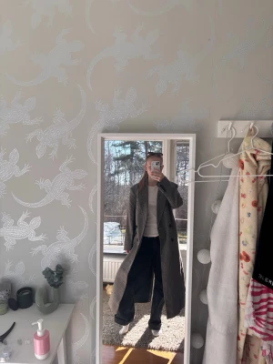 Kappa - Jättefin kappa i hundtandsmönster, helt ny endast testad! 