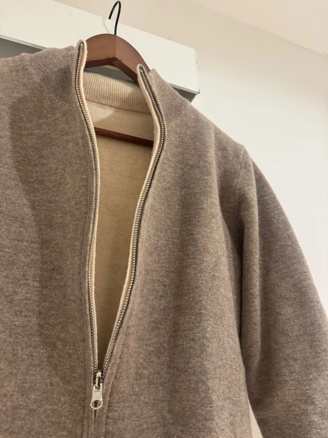 Beige ziptröjä 100% Cashmere