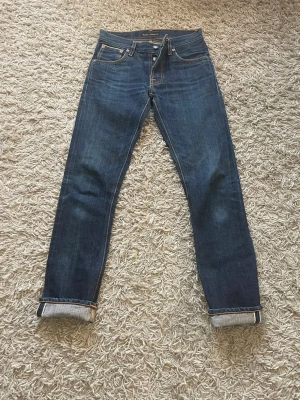 Selvedge nudie jeans  - Säljer dessa selvedge nudie jeans i storlek 28/32 riktigt feta! Skriv vid frågor✨