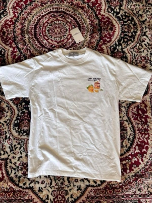 Casablanca tröja  - Snygg och stilren Casablanca tröja, aldrig använt, perfekt till sommaren!