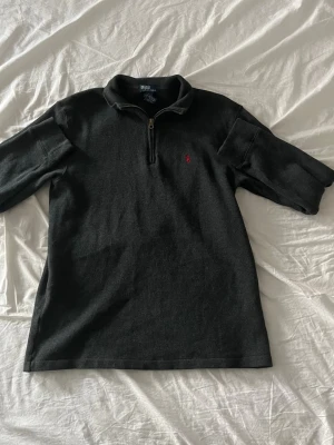 Polo By Ralph Lauren QZ - Amazing condition. Barely used. 100% authenticity  Size L but More Size M