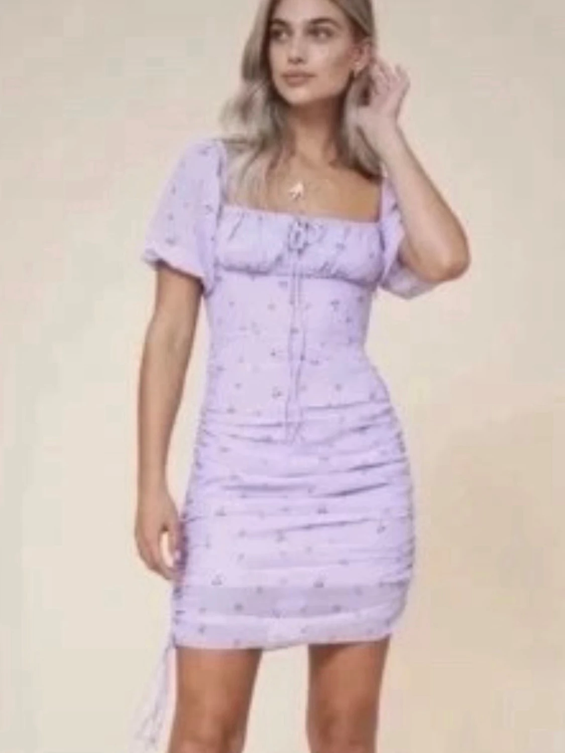 Ljuslila klänning från Adoore