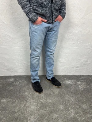 Replay jeans  - Ett par riktigt snygga jeans från Replay i storlek W31 L30 i modellen Rocco