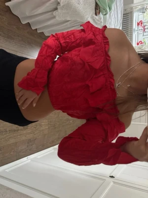 Minitopp - Kort topp från LXA, igga att den är jätteskrynklig man får stryka haha 😹😹❤️‍🔥