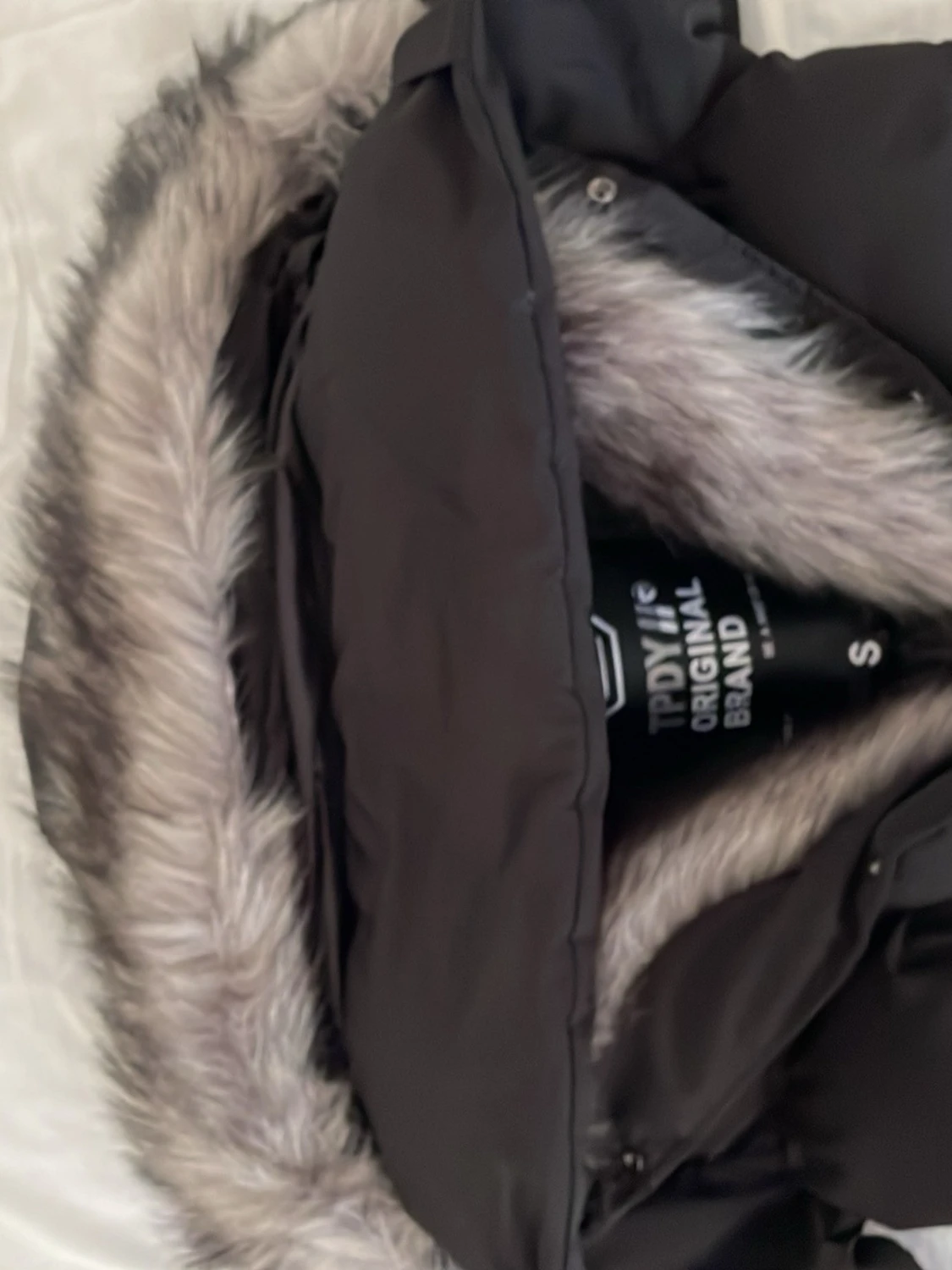 Svart parkas från TPDY  - 5