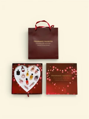 Parfym gift set - Perfekt för alla hjärtans dag. Bästa tjej parfymerna just nu. En parfym läckte när jag fick den. Skriv gärna! Totalt 90ml