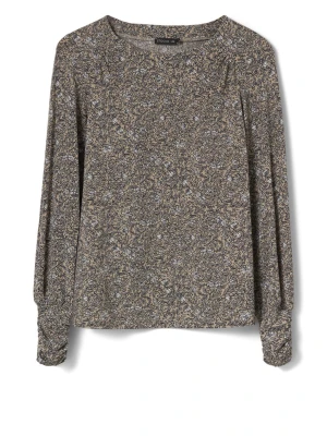 Blommig långärmad blus Stockh LM - Snygg blus från Stockh LM i beige med svart/marin blå  och vitt blommönster. Blusen har rund halsringning och långa ärmar. Tillverkad i ett mjukt och följsamt material. Perfekt för dig som gillar stilrena men ändå lekfulla plagg.Material: 95% polyester, 5% elastan Tvättråd: 40 C