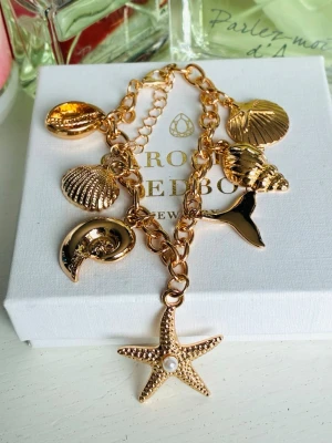 Vintage charm ocean bracelet  - Vintage charm ocean bracelet i stainless steel, okänt märke. 25 cm långt och justerbart. Nytt!