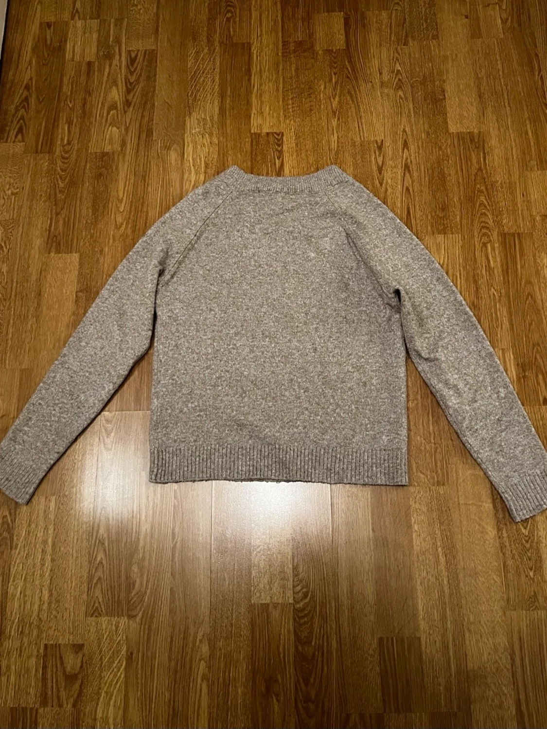 Beige stickad tröja - 1