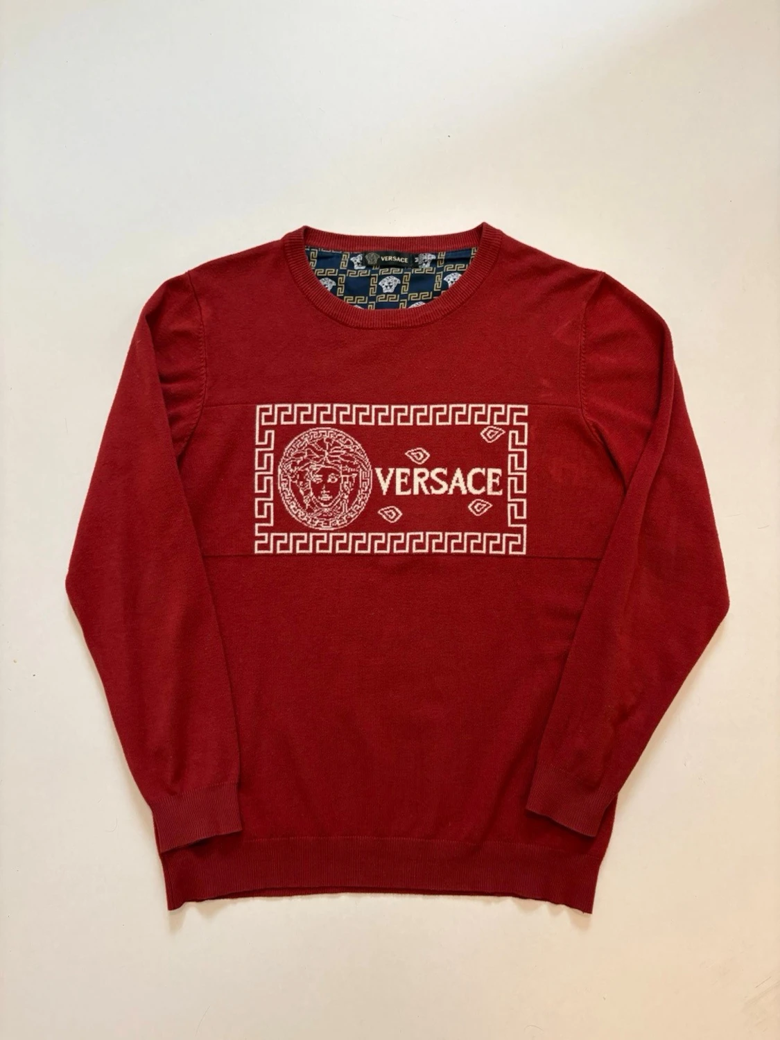 Stickad Versace tröja