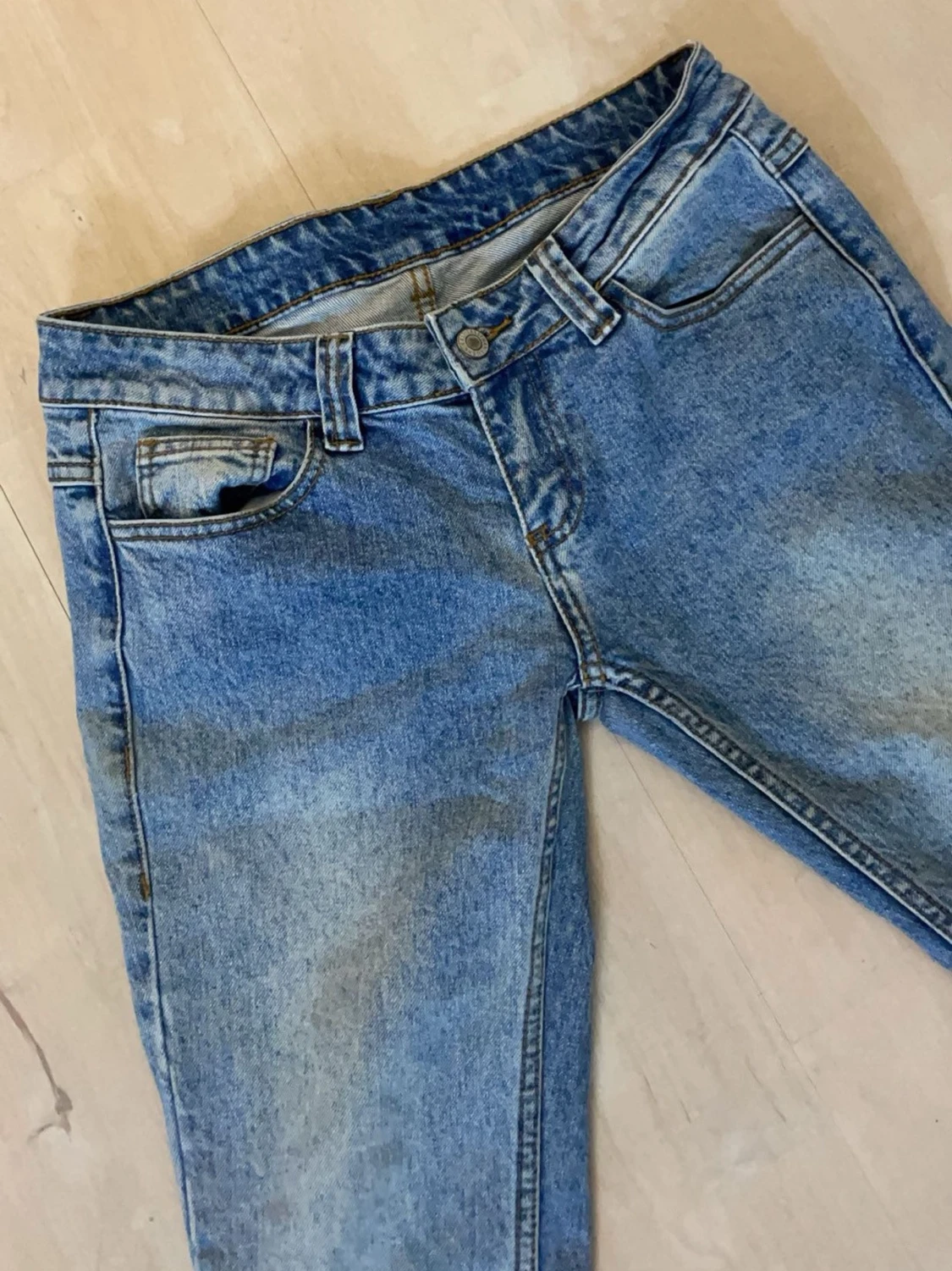 Blå bootcut jeans med låg midja - 1