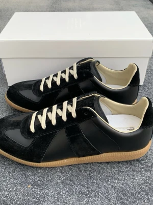 Maison margiela gats svart - Ett par riktigt feta gats i storlek 43, box och dustbags fås med, skickar samma dag!